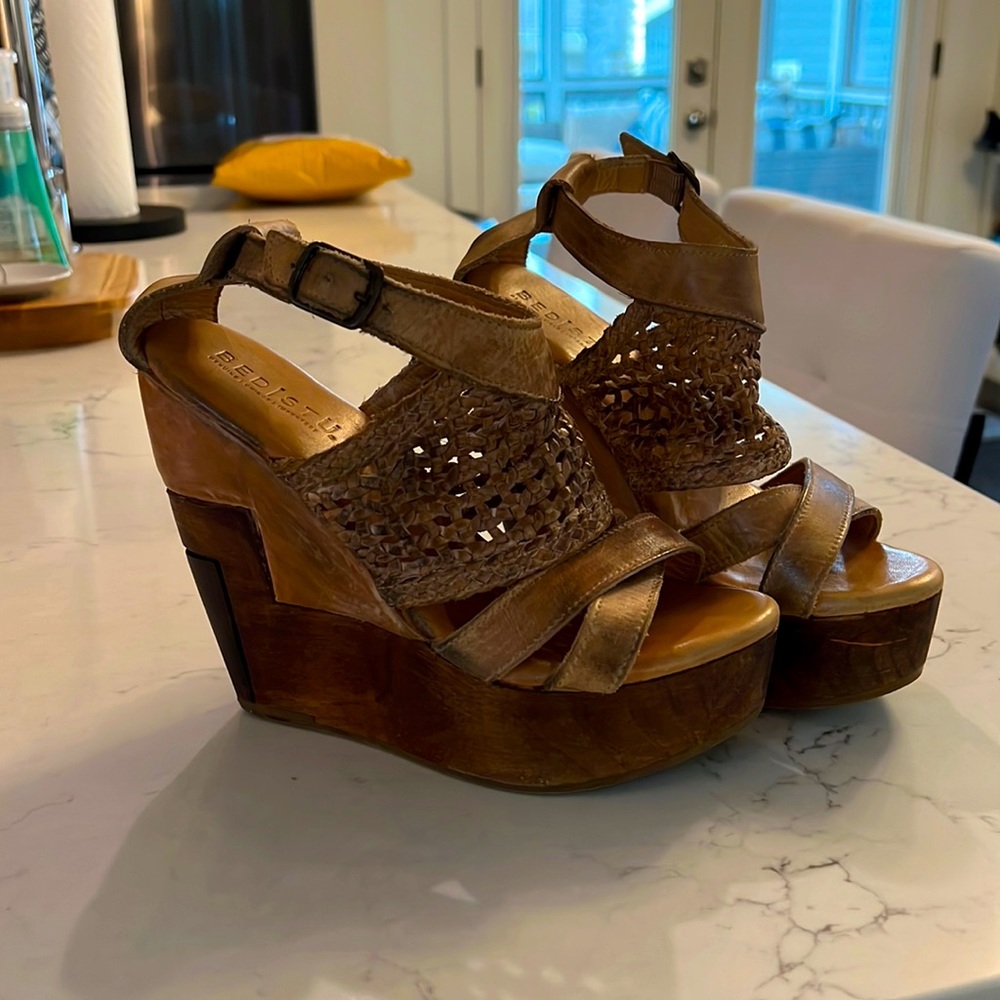 Bed Stu Wedges